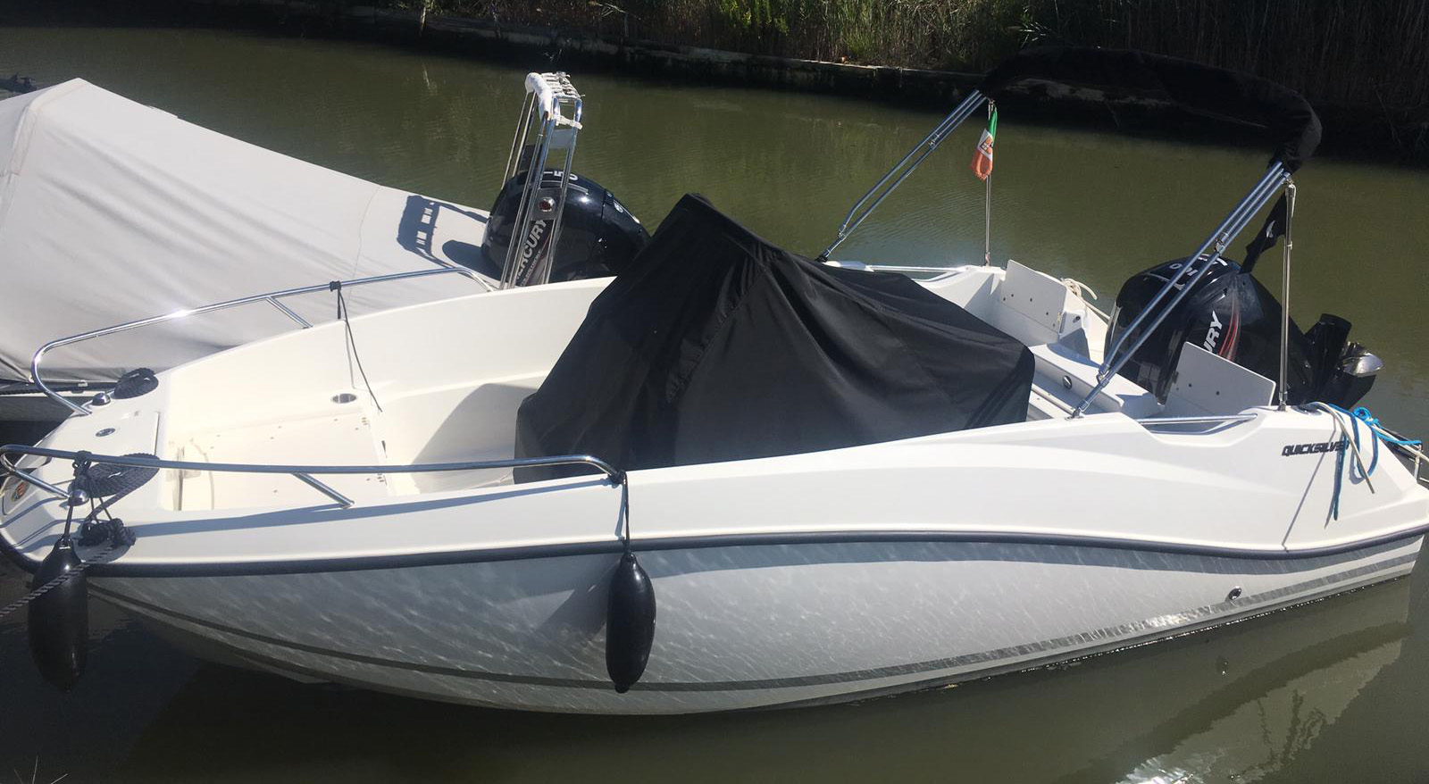 <<<. VENDUTO >>>. QUICKSILVER 555 ACTIV + 100 hp MERCURY tutto 2019<br><a href=dettaglio.aspx?Id=118 >VAI ALLA SCHEDA</a>